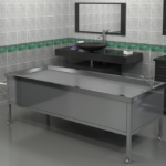 1) Su masanın üzerinde birikir mi? Hayır. Üst tablaya verilen 5 cm su yolu ve sifona yönlendirilmiş akış sayesinde su kontrollü şekilde drenaja gider. 2) Batarya montajı için delik var mı? Evet. Sıcak/soğuk su bataryası için delikler hazırdır. 3) Zemin eğriyse masa sallanır mı? Rotil ayaklar yükseklik ayarlı olduğu için zemine göre ayarlanabilir ve stabil kullanım sağlar. 4) Ölçüler nedir? 217 cm uzunluk, 93 cm genişlik, 85 cm yükseklik.